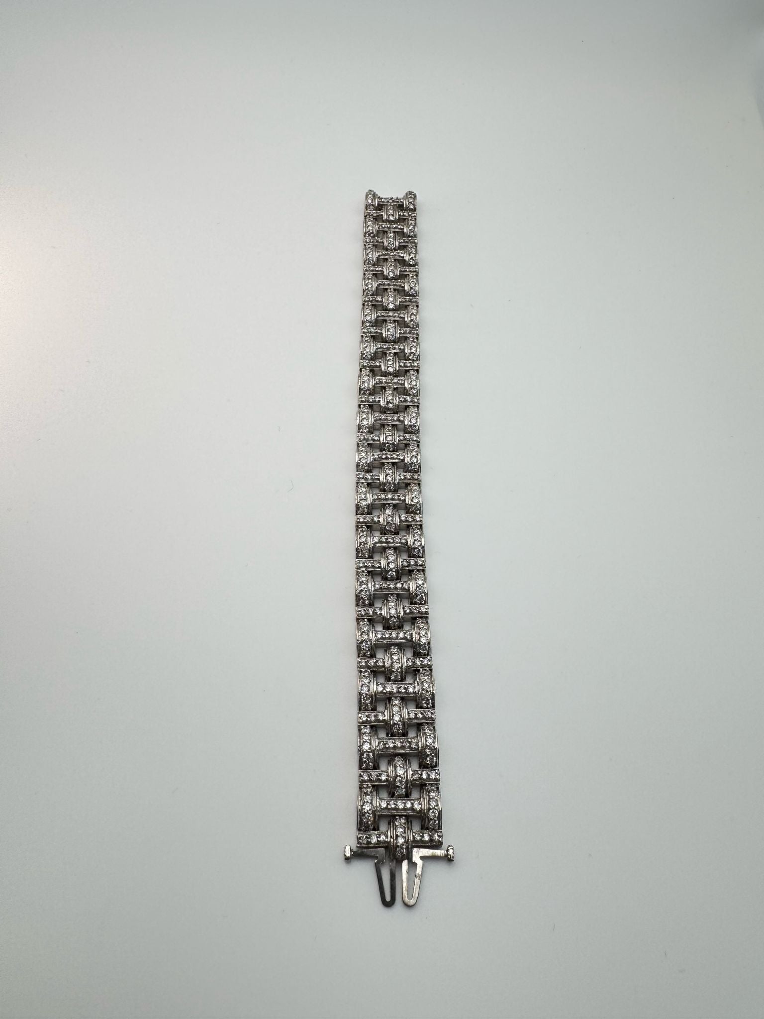 Solo 26: The Ultimate Travel Companion